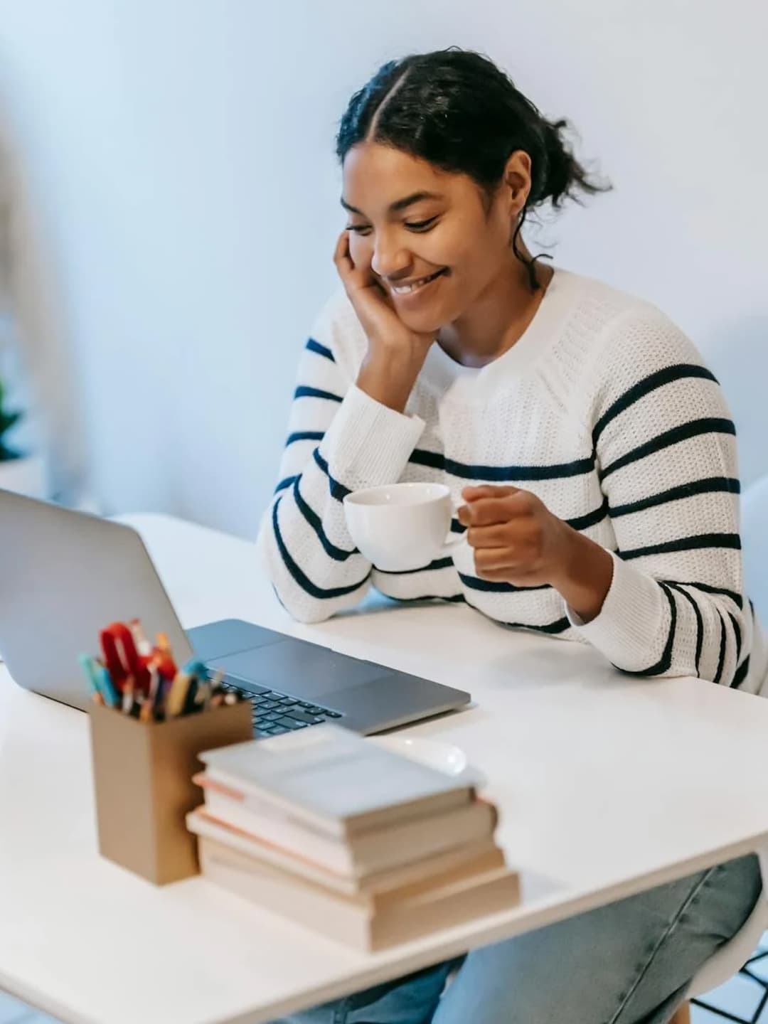 Lady with laptop lady with laptop